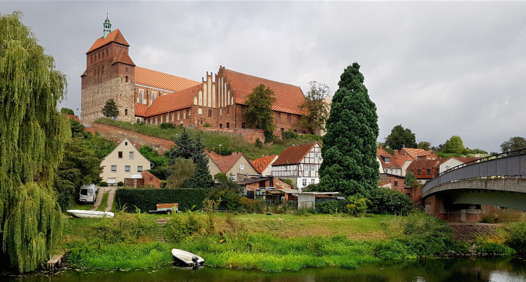 Dom von Havelberg mit Dombrücke