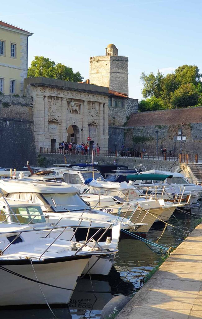 Fischerhafen Foša + Landtor in Zadar